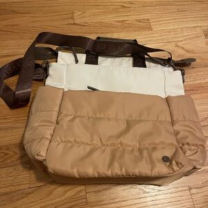 Elegant Tan and Cream Women's Travel Bag